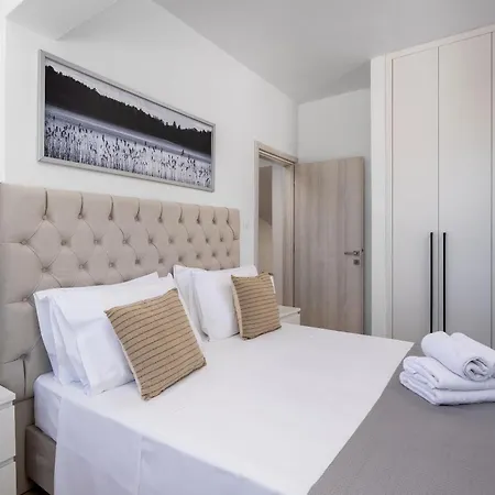 Eternity Kolympia Willa